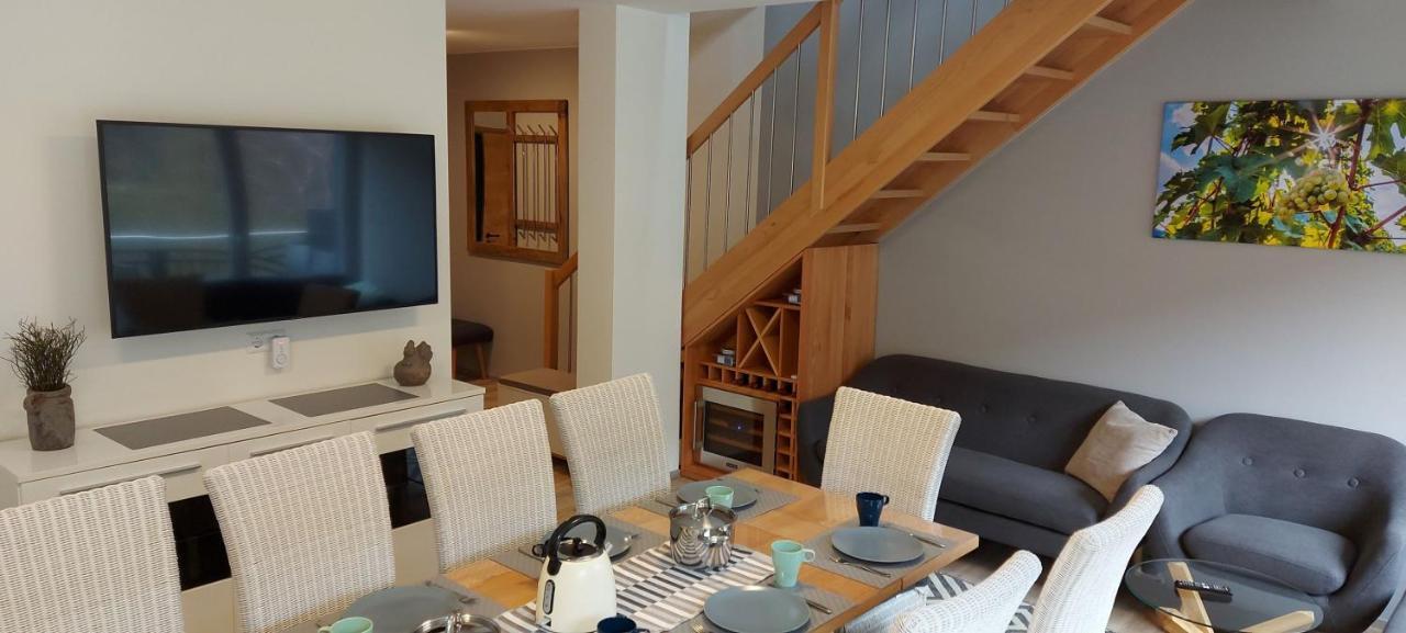 Ferienwohnung Am Fluss Клотен Екстериор снимка